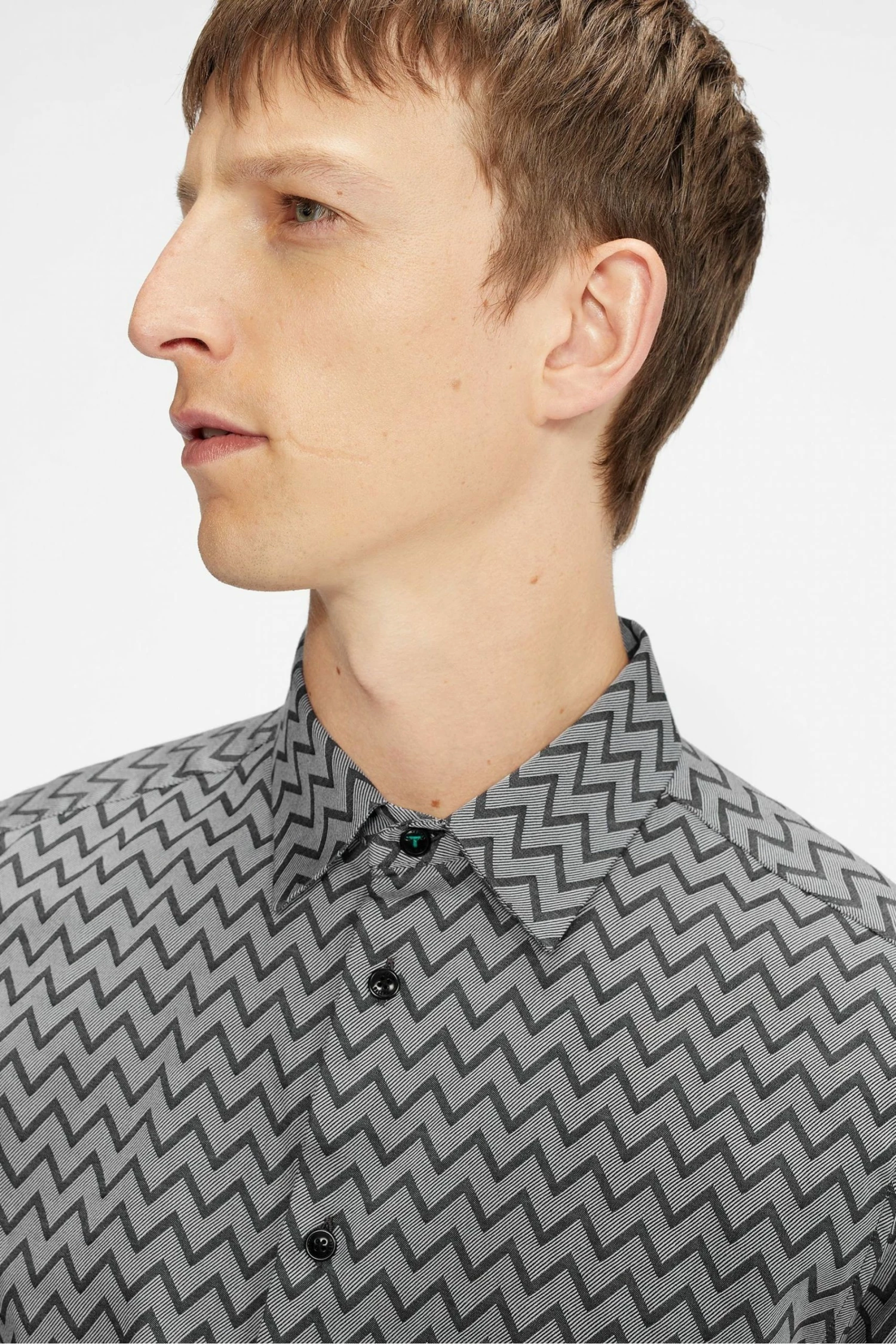 Ted Baker Black Monochrome Bordup Short Sleeve Contemporary Zigzag Shirt 6 Ted Baker Black Monochrome Bordup Short Sleeve Contemporary Zigzag Shirt - Image 4
