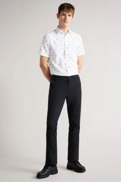 Ted Baker Mens White Deacon Short Sleeve Car Print Shirt -Tedbaker Sales 2024 unnamed file 1761