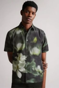 Ted Baker Campbl Black Short Sleeve Photographic Floral Print Shirt -Tedbaker Sales 2024 unnamed file 1909