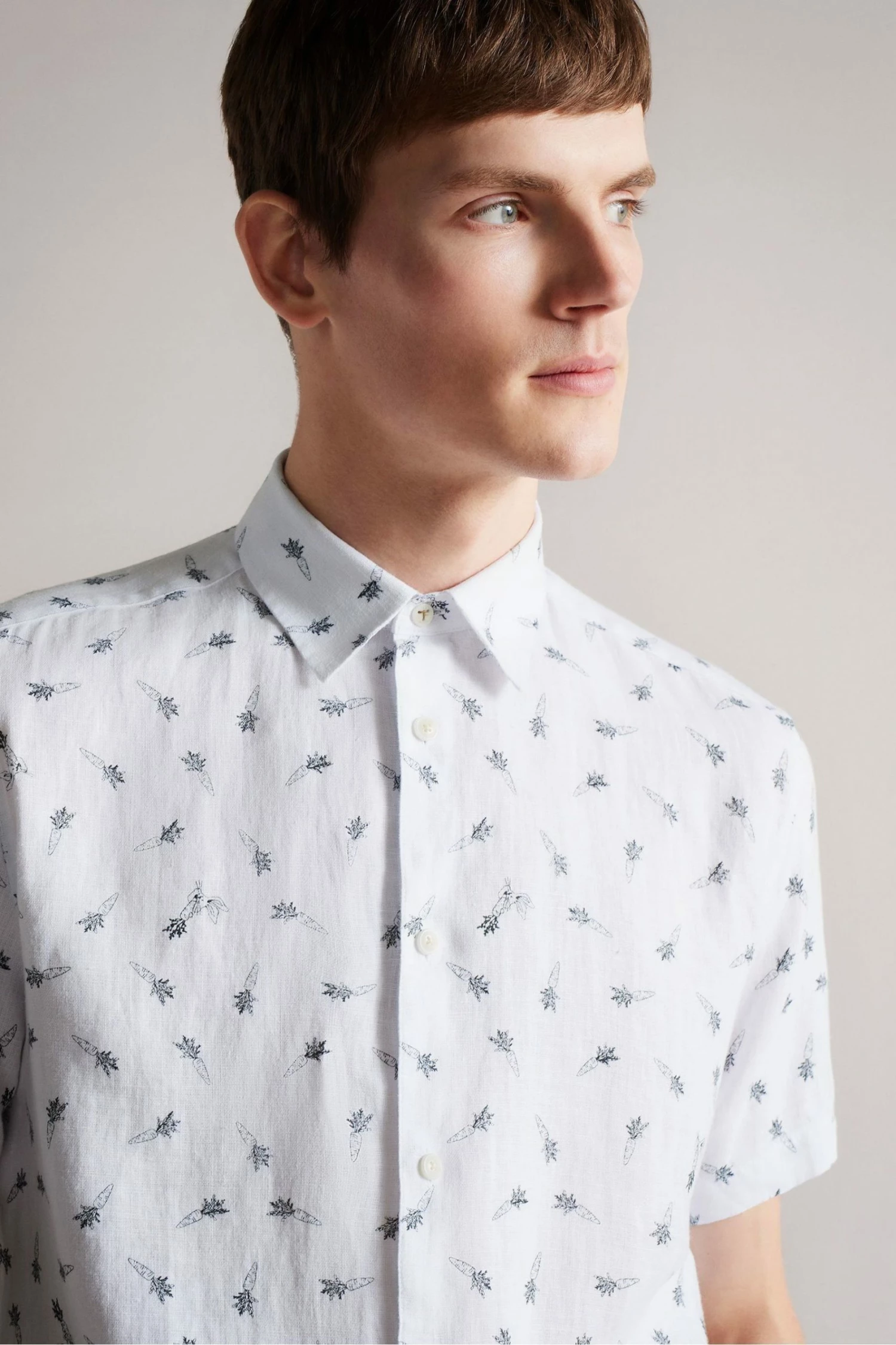 Ted Baker Charon White Short Sleeve Carrot Print Shirt 6 Ted Baker Charon White Short Sleeve Carrot Print Shirt - Image 4