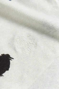 Ted Baker Zariiah White Spot Linen V Neck T-Shirt -Tedbaker Sales 2024 unnamed file 2055