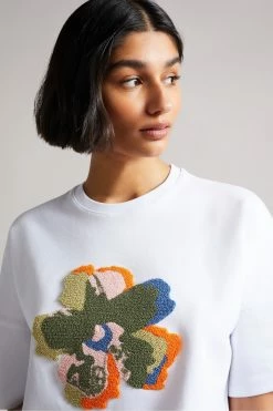 Ted Baker Zsarah White Flower Cropped T-Shirt -Tedbaker Sales 2024 unnamed file 2118