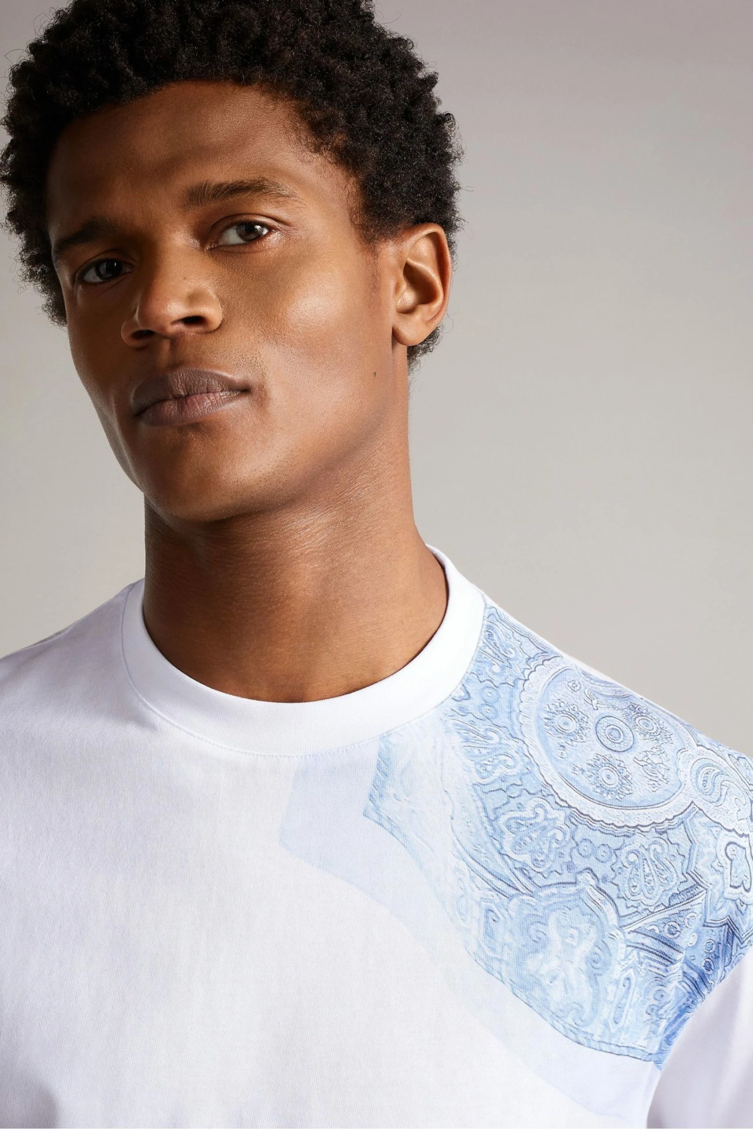 Ted Baker Sumatra White Short Sleeve Placement Paisley Printed T-Shirt 5 Ted Baker Sumatra White Short Sleeve Placement Paisley Printed T-Shirt - Image 3