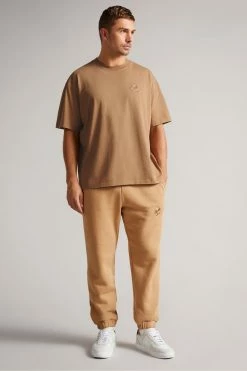 Ted Baker Brown Dalas Short Sleeve Heavy Weight Relaxed Fit T-Shirt -Tedbaker Sales 2024 unnamed file 2348