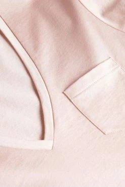 Ted Baker Pink Lovage Easy Fit V-Neck T-Shirt -Tedbaker Sales 2024 unnamed file 2360