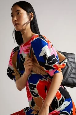 Ted Baker Black Leather Puffer Quilted Cross-Body Bag 9 Ted Baker Black Leather Puffer Quilted Cross-Body Bag -Tedbaker Sales 2024 unnamed file 259