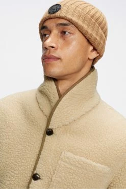 Ted Baker Activst Reversible Borg White Jacket -Tedbaker Sales 2024 unnamed file 2657