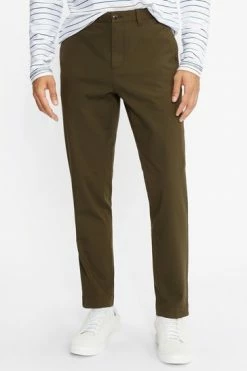 Ted Baker Genbee Casual Relaxed Chinos Green -Tedbaker Sales 2024 unnamed file 3179