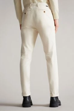 Ted Baker Genay Irvine White Fit Slim Chinos 8 Ted Baker Genay Irvine White Fit Slim Chinos -Tedbaker Sales 2024 unnamed file 3210