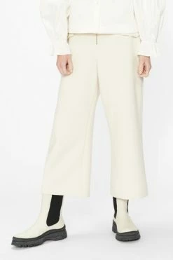 Ted Baker Elmah White Cropped Soft Flare Trousers -Tedbaker Sales 2024 unnamed file 3393