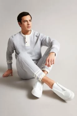 Ted Baker Ezraa White Elasticated Cupsole Sneakers -Tedbaker Sales 2024 unnamed file 3497