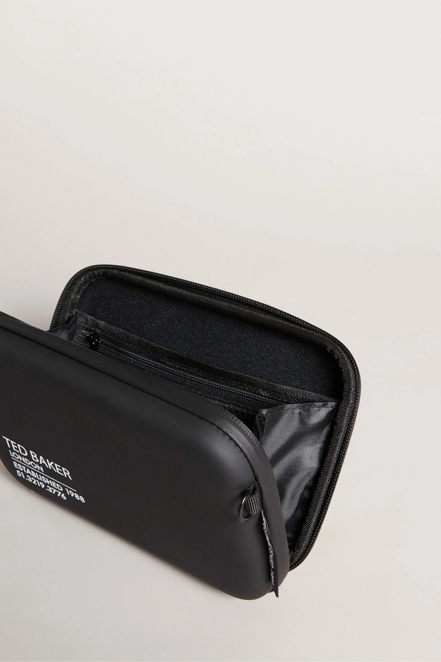 Ted Baker Mens Black Bickin Rubberised Hard Case Bag 5 Ted Baker Mens Black Bickin Rubberised Hard Case Bag - Image 3