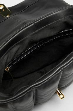 Ted Baker Ayaah Black Leather Puffer Quilt Detail Shoulder Bag -Tedbaker Sales 2024 unnamed file 43