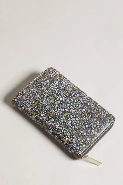 Ted Baker Retra Black Retro Flood Micro Floral Midi Zip Purse -Tedbaker Sales 2024 unnamed file 4332