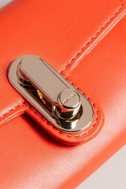 Ted Baker Small Red Twist Lock Fold Purse -Tedbaker Sales 2024 unnamed file 4422