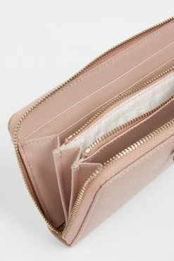 Ted Baker Pink Aubriee Bow Zip Around Matinee Purse -Tedbaker Sales 2024 unnamed file 4433