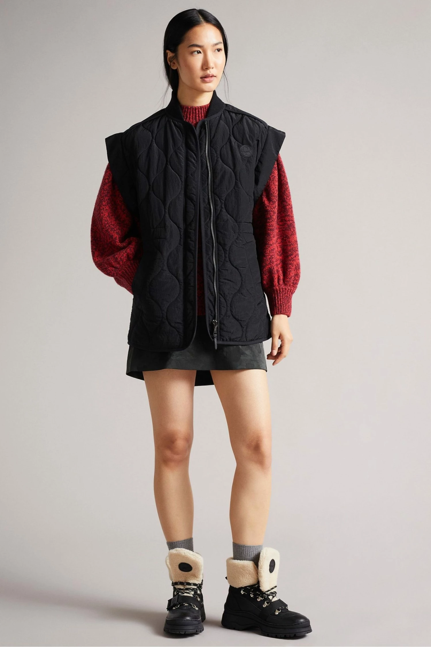 Ted Baker Black Ariez Long Length Onion Quilted Sleeveless Coat 4 Ted Baker Black Ariez Long Length Onion Quilted Sleeveless Coat - Image 2