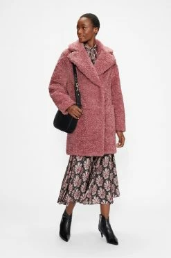 Ted Baker Kayyti Faux Fur Wide Collar Cocoon Coat -Tedbaker Sales 2024 unnamed file 4794