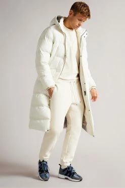 Ted Baker Madan Natural Heavy Weight Relaxed Fit Joggers -Tedbaker Sales 2024 unnamed file 5262