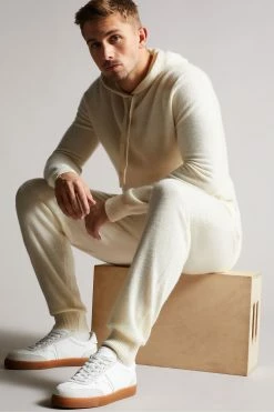 Ted Baker Ecru Cream Axfrd Cashmere Knitted Joggers -Tedbaker Sales 2024 unnamed file 5350