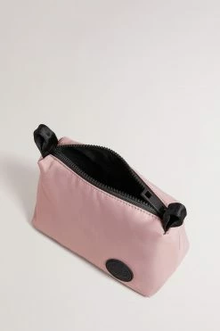 Ted Baker Medium Daiana Pink Nylon Washbag -Tedbaker Sales 2024 unnamed file 5477