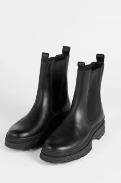 Ted Baker Akeeno Black Chunky Chelsea Boots -Tedbaker Sales 2024 unnamed file 6015