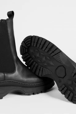 Ted Baker Akeeno Black Chunky Chelsea Boots -Tedbaker Sales 2024 unnamed file 6016